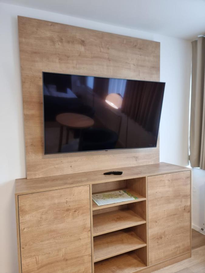 Hotel Tilia เปซิโนค ภายนอก รูปภาพ