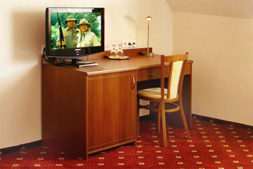 Hotel Tilia เปซิโนค ภายนอก รูปภาพ